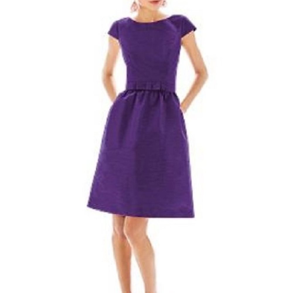 Alfred Sung 568...Cocktail Length, Cap sleeves Dress....Majestic..Size 8...NWT